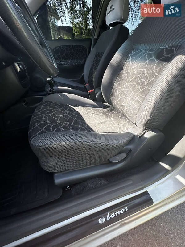 Седан Daewoo Sens 2004 в Дніпрі