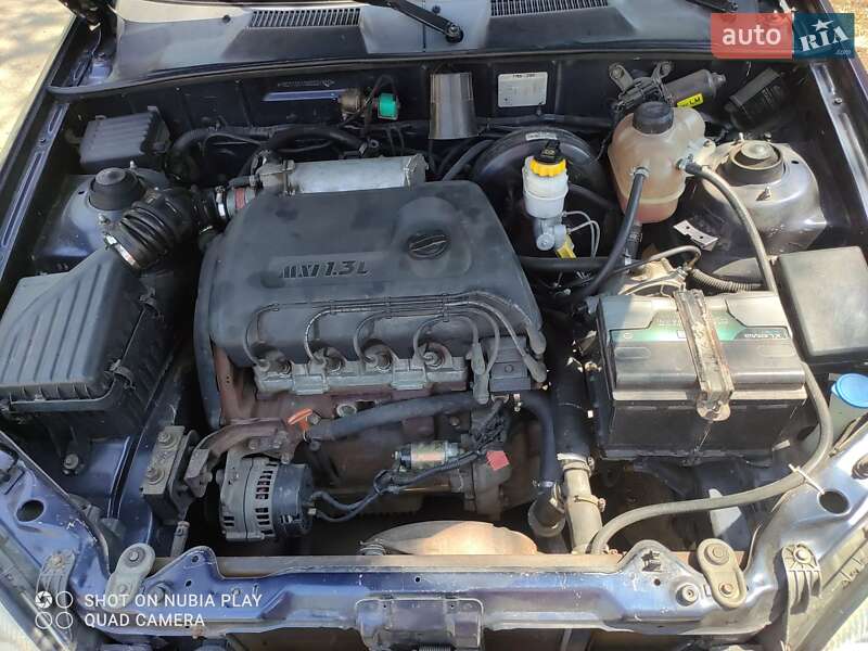 Седан Daewoo Sens 2004 в Запоріжжі