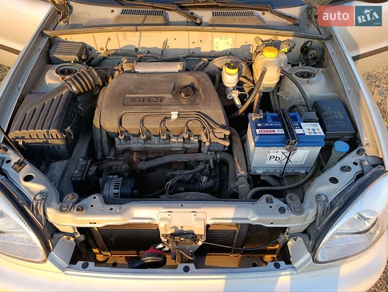 Седан Daewoo Sens 2004 в Запорожье
