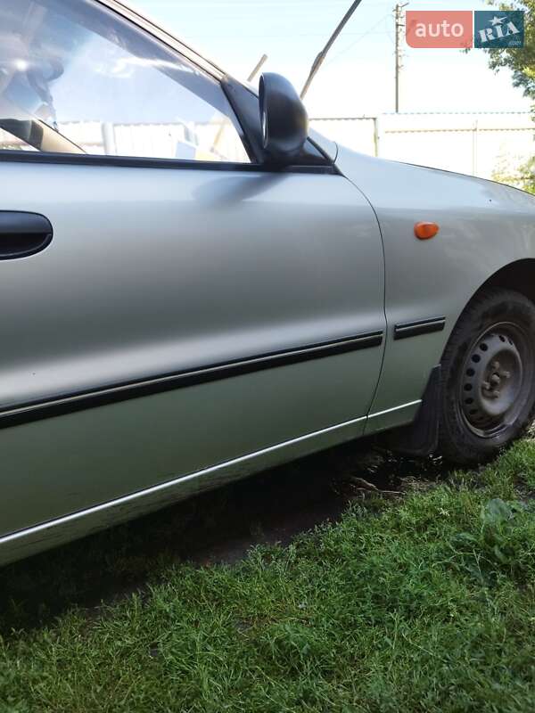 Седан Daewoo Sens 2004 в Гадячі