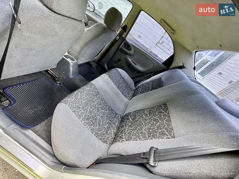 Седан Daewoo Sens 2004 в Чернигове
