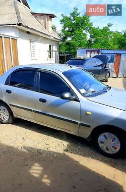 Седан Daewoo Sens 2005 в Саврані
