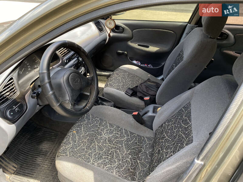 Седан Daewoo Sens 2004 в Ужгороде