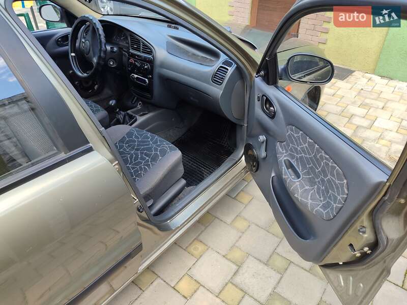 Седан Daewoo Sens 2003 в Фастове