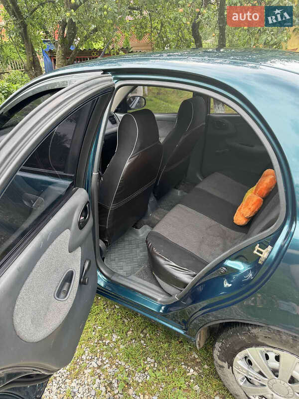 Седан Daewoo Sens 2004 в Ивано-Франковске