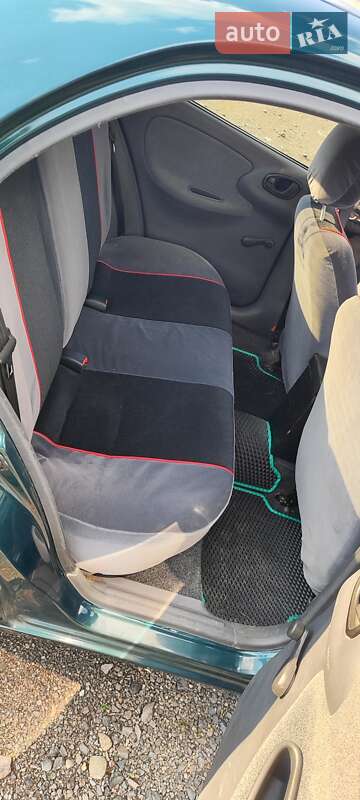 Седан Daewoo Sens 2004 в Иршаве