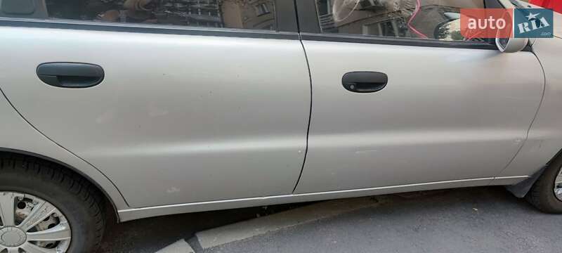 Седан Daewoo Sens 2004 в Киеве