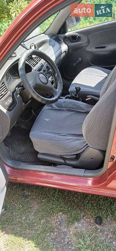 Седан Daewoo Sens 2006 в Покровском