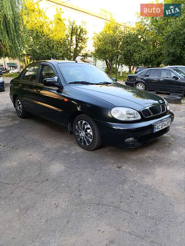 Седан Daewoo Sens 2012 в Нововолынске