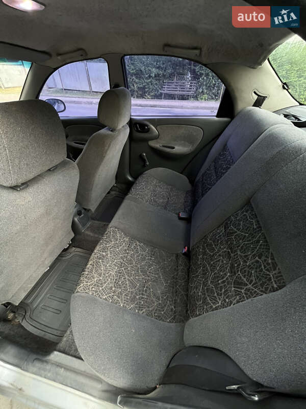 Седан Daewoo Sens 2005 в Косові