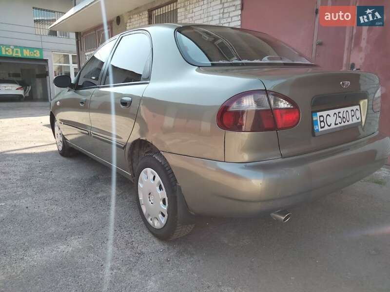 Седан Daewoo Sens 2003 в Львове