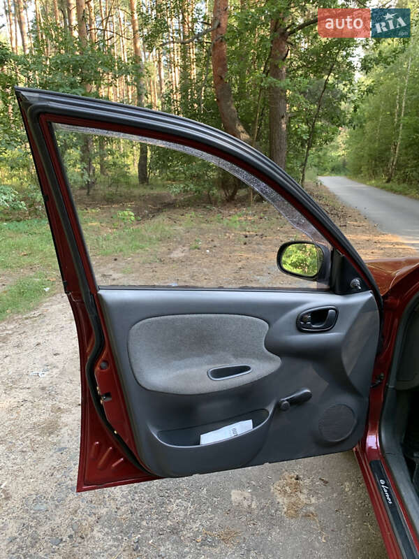 Седан Daewoo Sens 2006 в Киеве