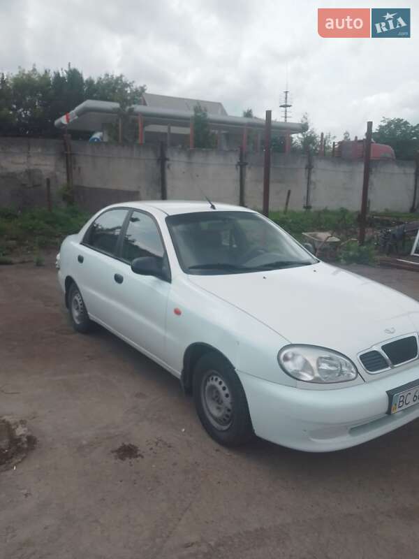 Седан Daewoo Sens 2004 в Бориславе
