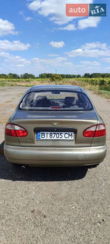 Седан Daewoo Sens 2007 в Хороле