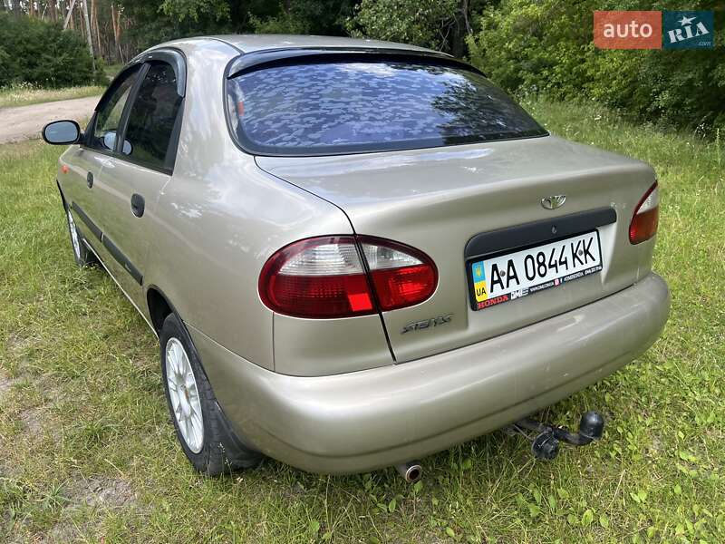 Седан Daewoo Sens 2004 в Олександрівці