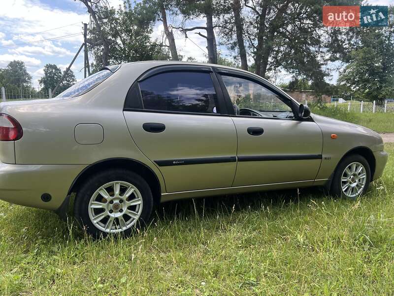 Седан Daewoo Sens 2004 в Олександрівці
