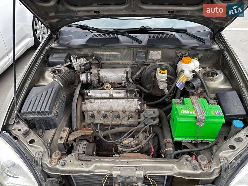 Седан Daewoo Sens 2003 в Киеве