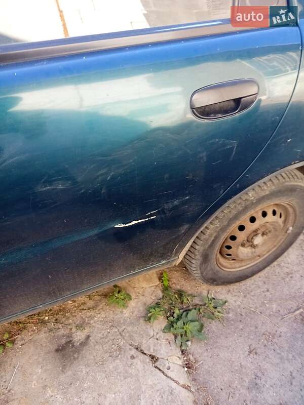 Седан Daewoo Sens 2003 в Могилев-Подольске
