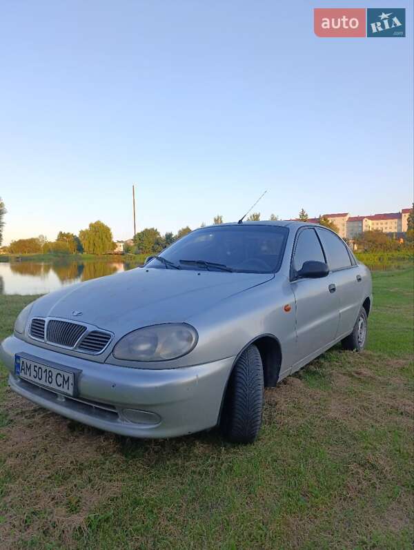 Седан Daewoo Sens 2004 в Романіву