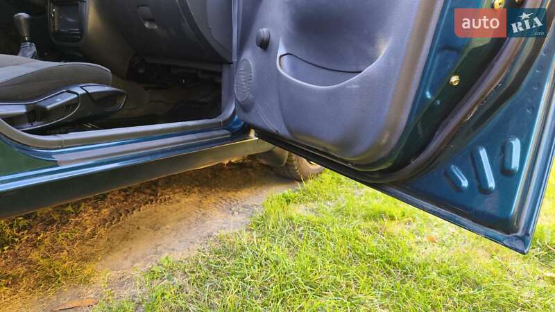 Седан Daewoo Sens 2003 в Нежине