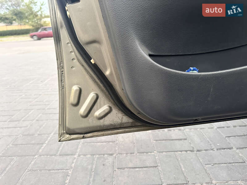 Седан Daewoo Sens 2004 в Кам'янському