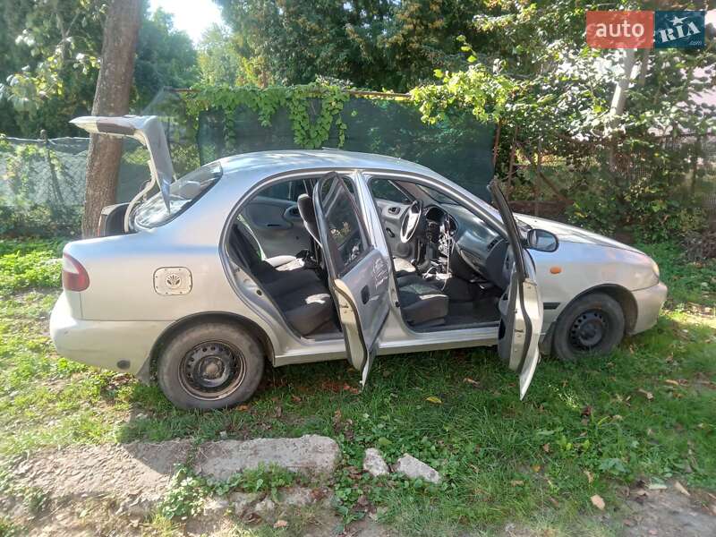 Седан Daewoo Sens 2004 в Львове