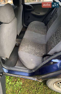 Седан Daewoo Sens 2005 в Сутисках