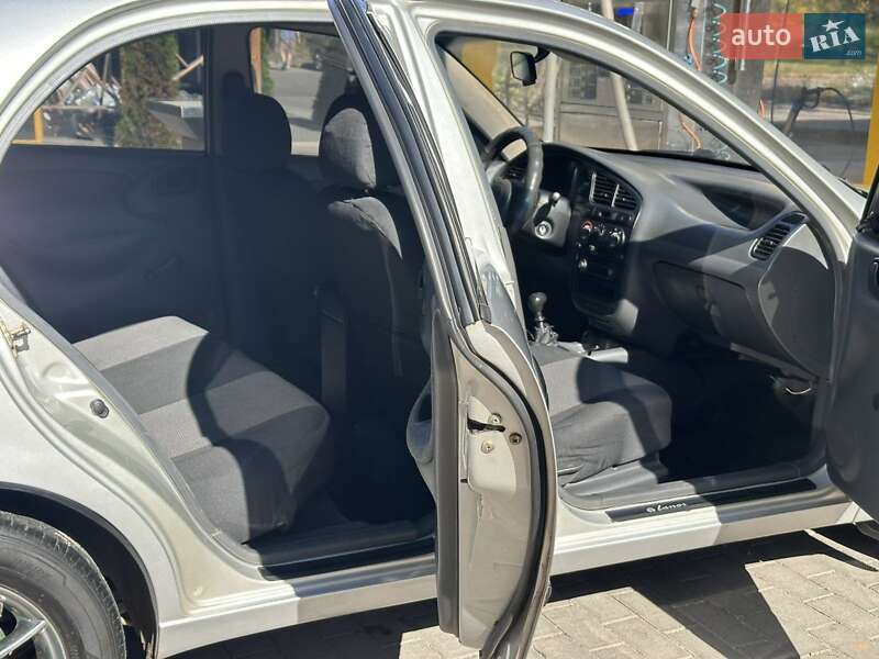 Седан Daewoo Sens 2004 в Кривому Розі