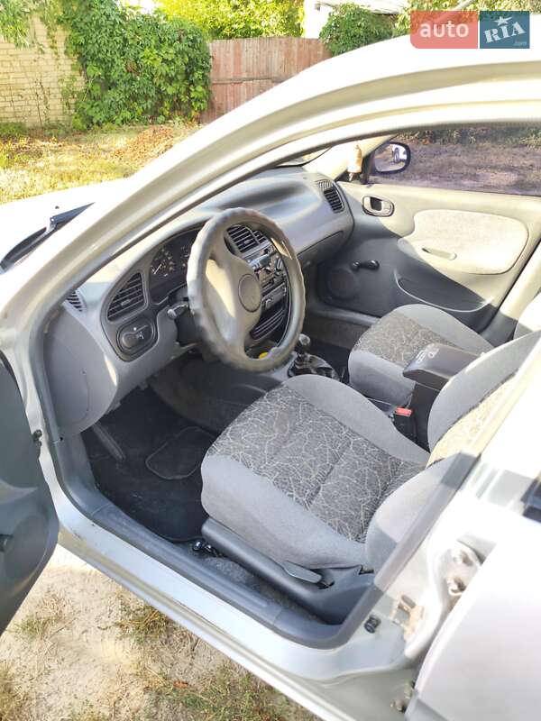 Седан Daewoo Sens 2006 в Ирпене