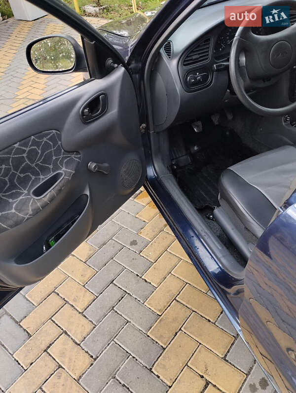 Седан Daewoo Sens 2003 в Красилові