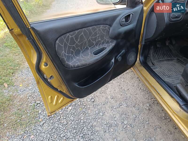 Седан Daewoo Sens 2003 в Малой Виске