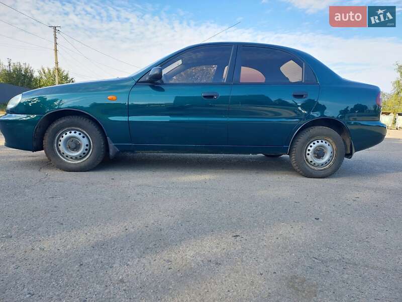 Седан Daewoo Sens 2005 в Карловке