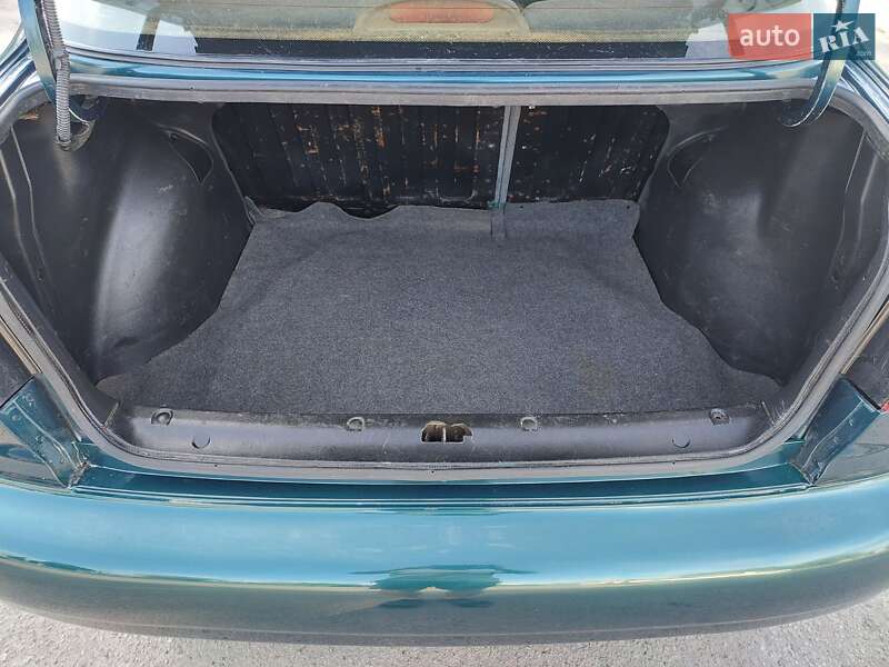 Седан Daewoo Sens 2005 в Карловке