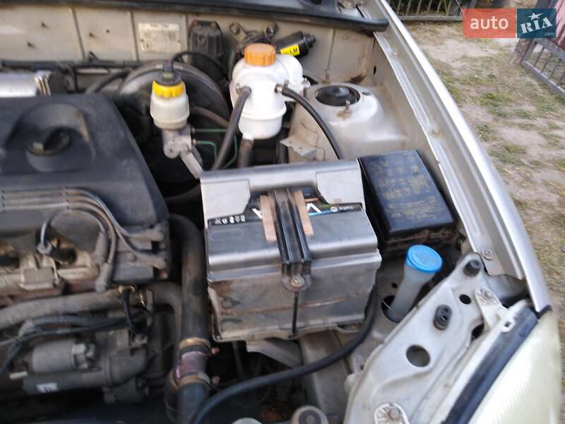Седан Daewoo Sens 2004 в Миргороде