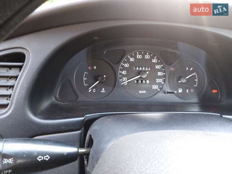 Седан Daewoo Sens 2004 в Миргороде