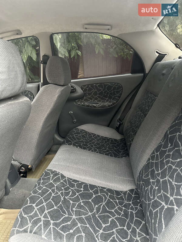 Седан Daewoo Sens 2002 в Кагарлыке