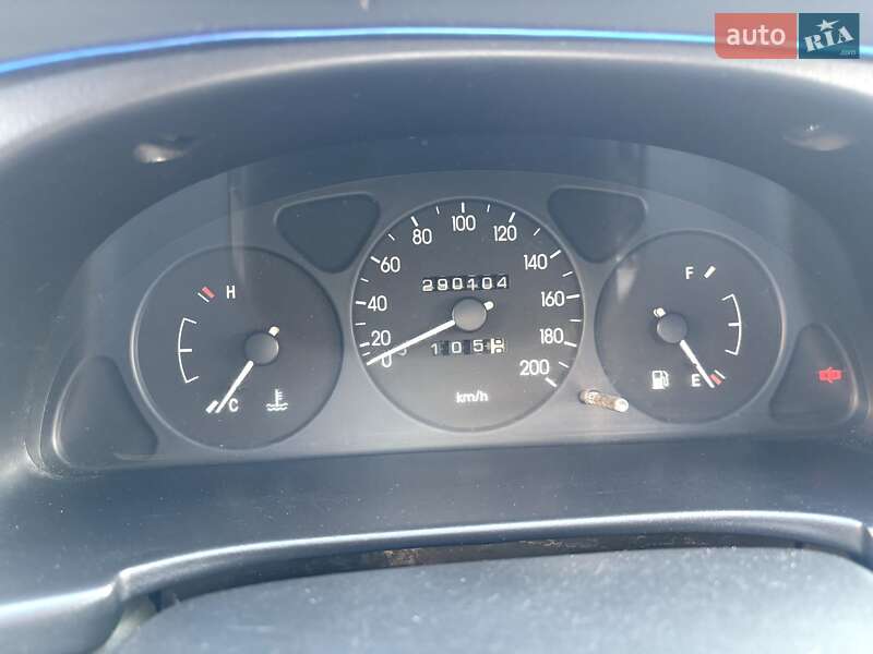 Седан Daewoo Sens 2004 в Кременчуці