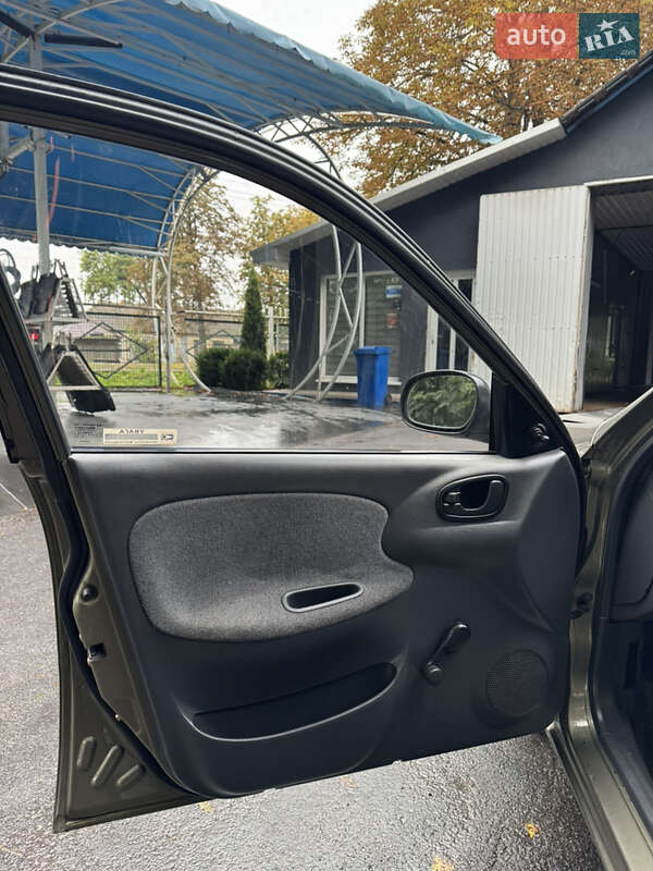 Седан Daewoo Sens 2004 в Жмеринці