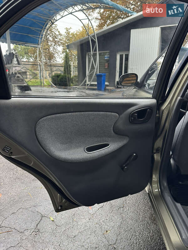 Седан Daewoo Sens 2004 в Жмеринці