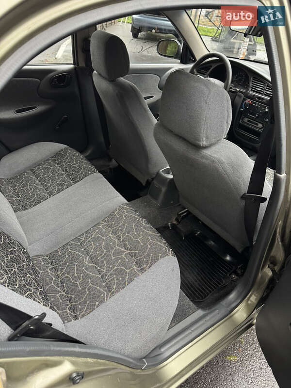 Седан Daewoo Sens 2004 в Жмеринці