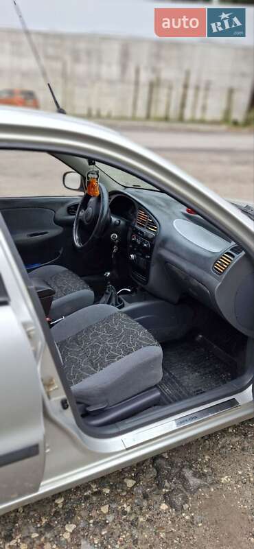 Седан Daewoo Sens 2004 в Хмельницком