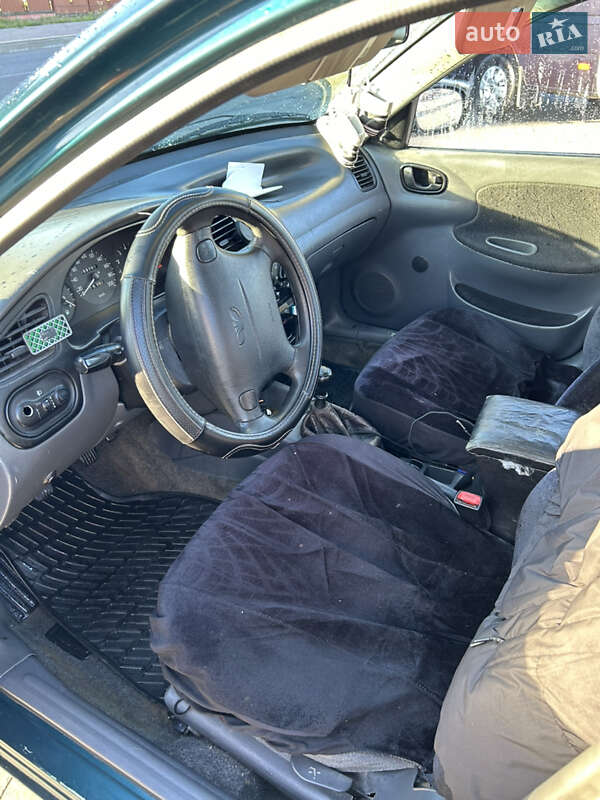 Седан Daewoo Sens 2004 в Хусте