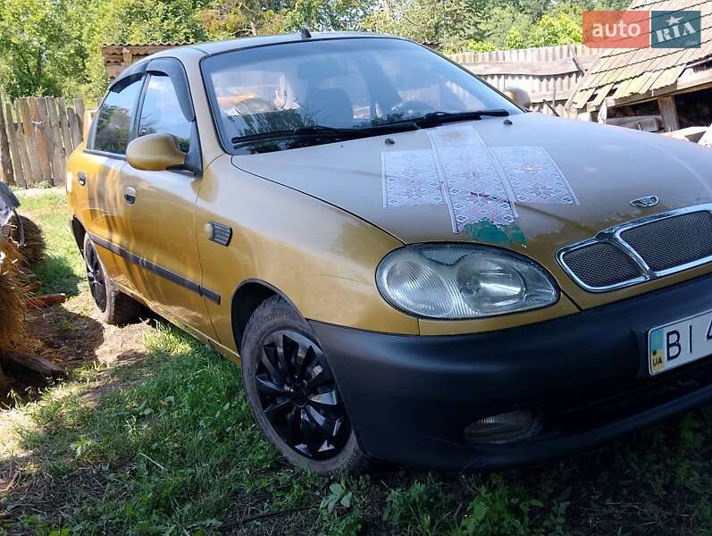 Седан Daewoo Sens 2003 в Ромнах