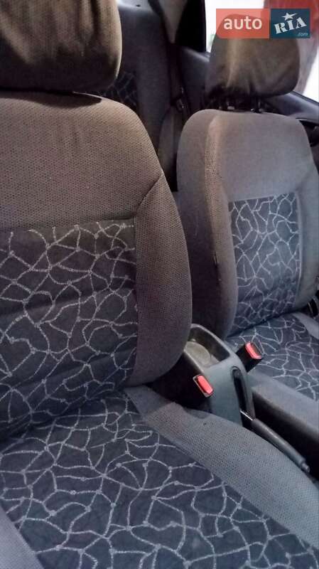 Седан Daewoo Sens 2004 в Срібному
