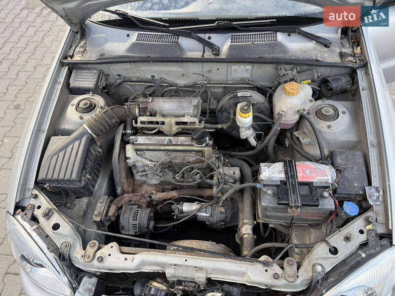 Седан Daewoo Sens 2005 в Звягеле