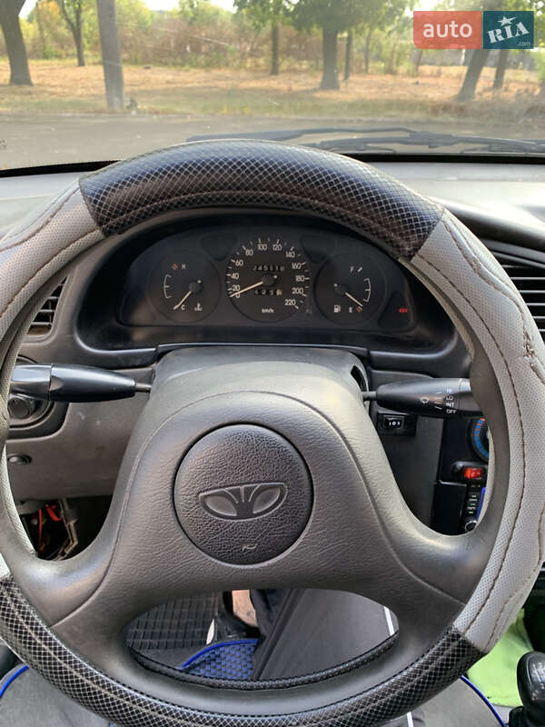 Седан Daewoo Sens 2005 в Новоукраинке