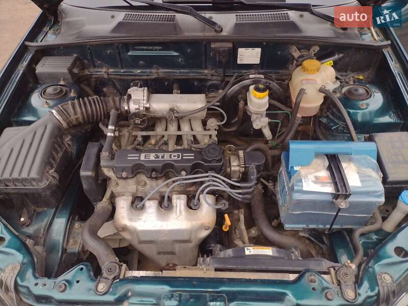 Седан Daewoo Sens 2003 в Городні