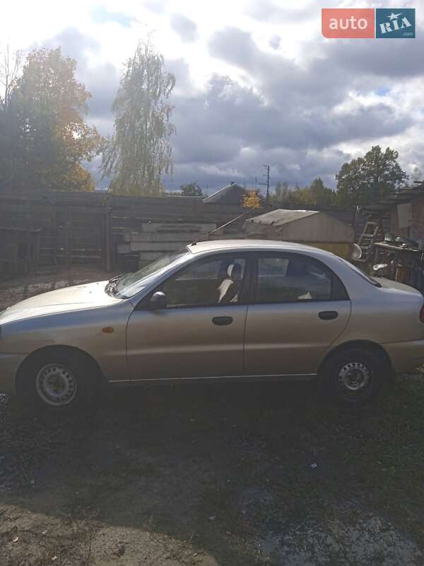 Седан Daewoo Sens 2004 в Вышгороде