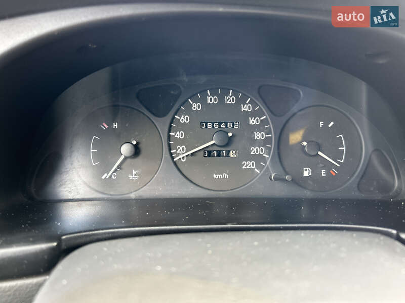 Седан Daewoo Sens 2004 в Жовкві