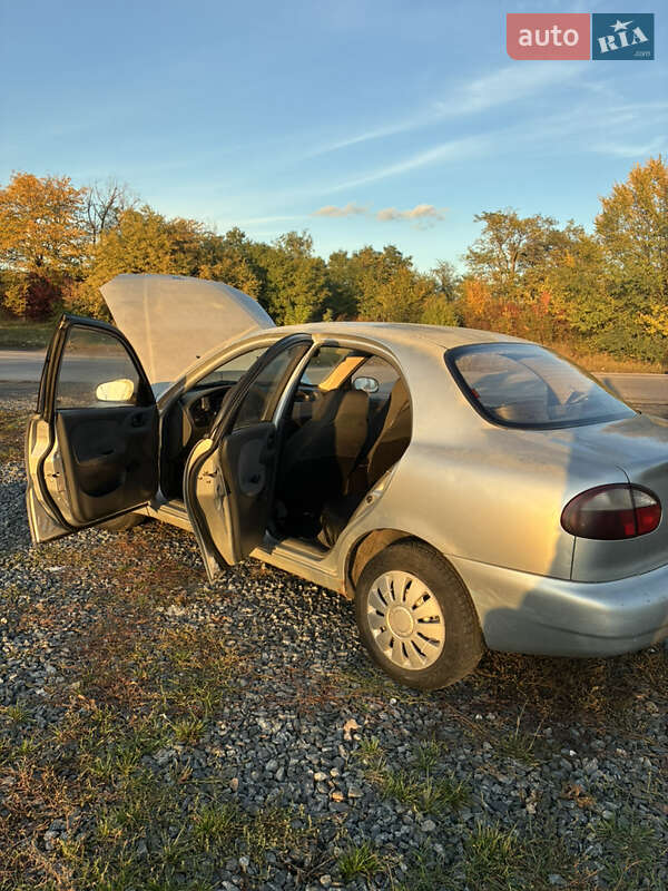 Седан Daewoo Sens 2005 в Умані